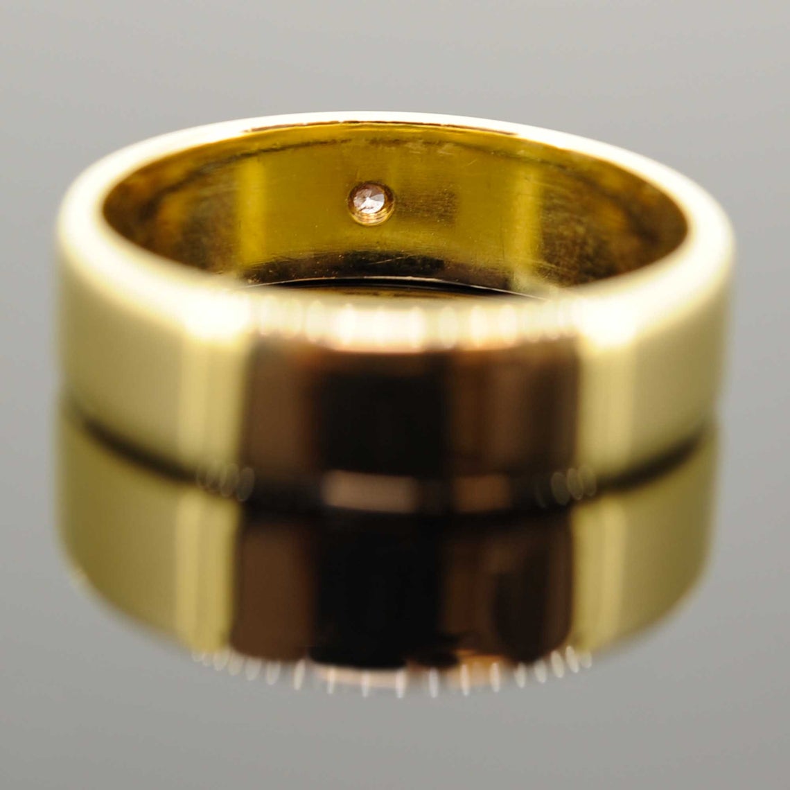 18ct Yellow Gold Gypsy Star Set Diamond Ring