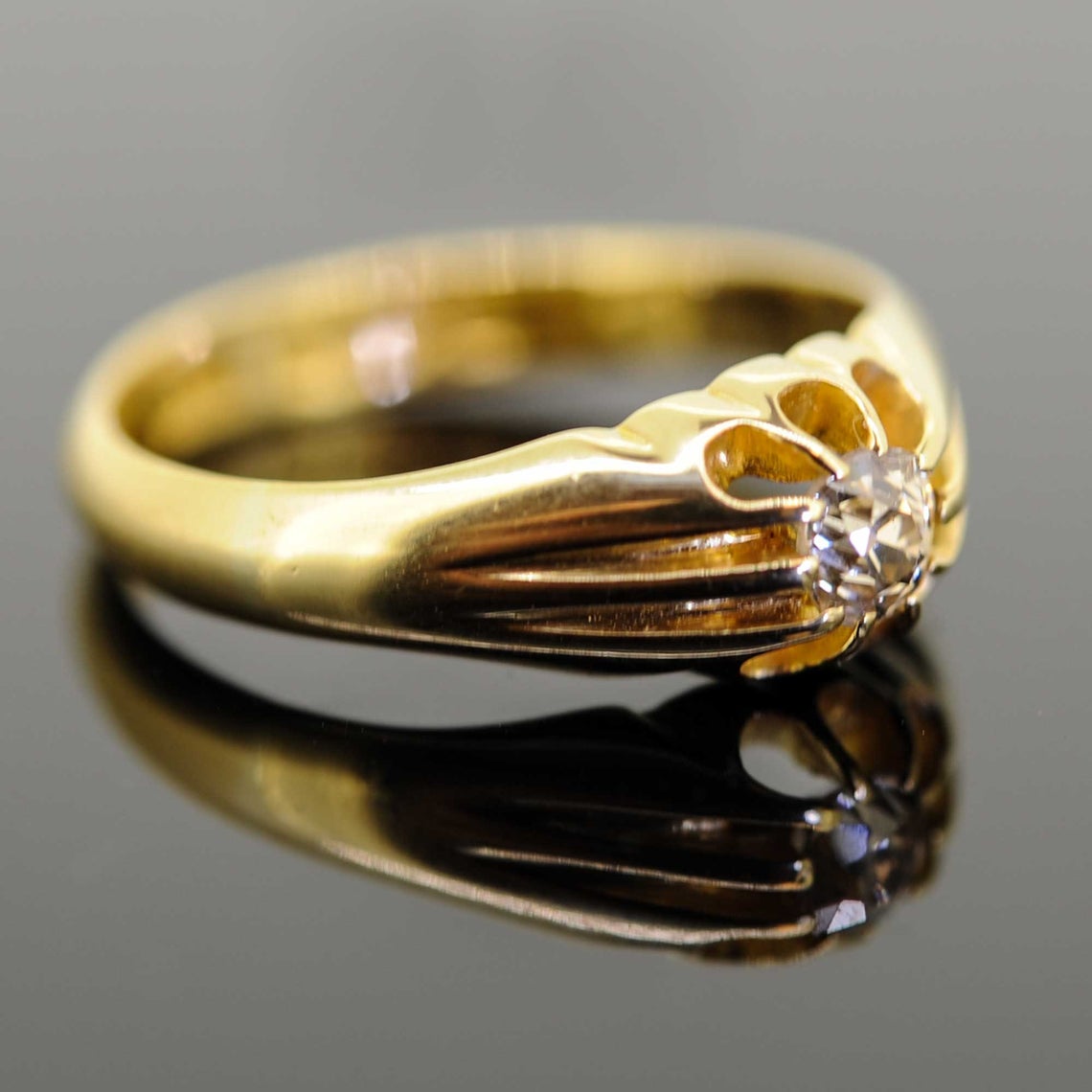 Gentleman's 18ct Yellow Gold Old Cut Diamond Gypsy Set Ring