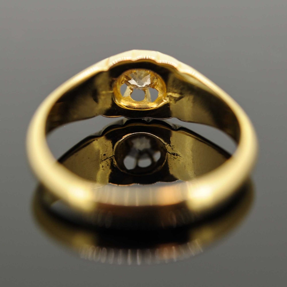 Gentleman's 18ct Yellow Gold Old Cut Diamond Gypsy Set Ring