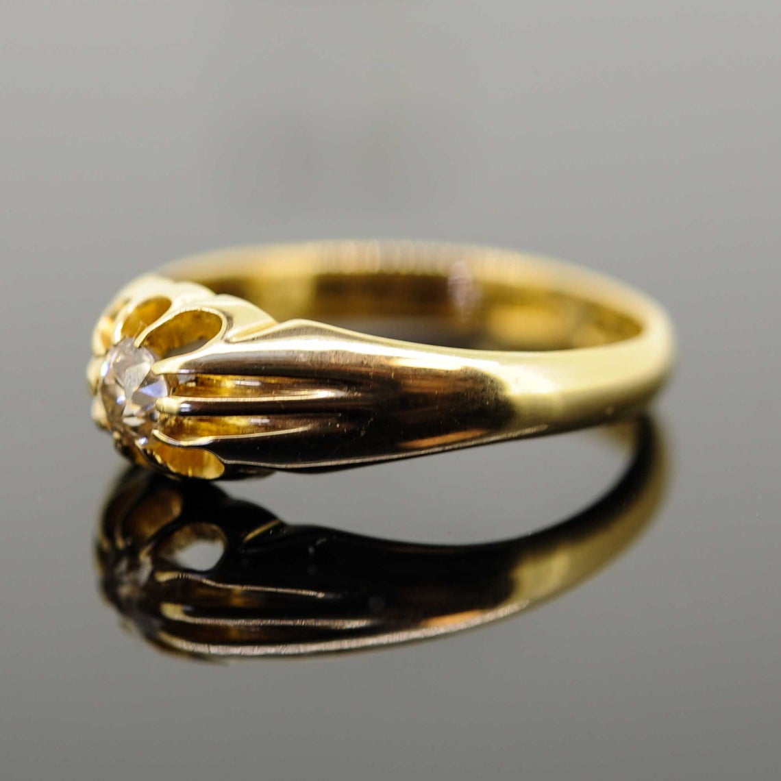Gentleman's 18ct Yellow Gold Old Cut Diamond Gypsy Set Ring