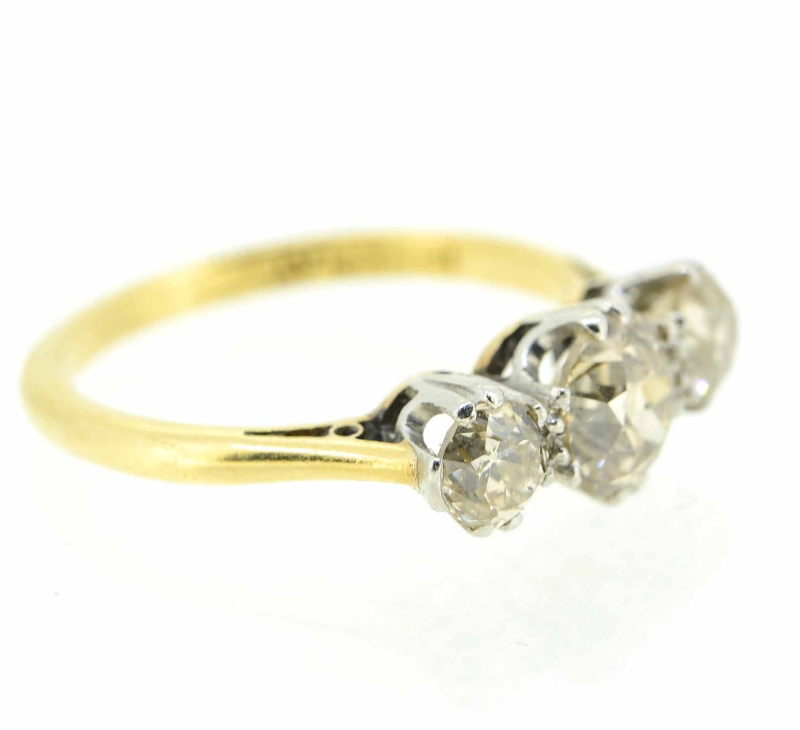 Early 20th Century 18ct & Platinum Diamond Three Stone Ring