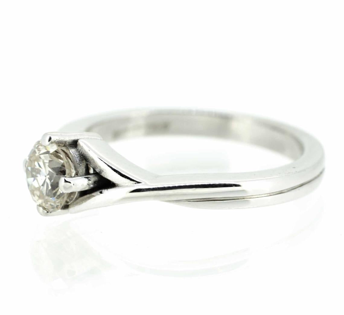 18ct White Gold Diamond Solitaire Ring