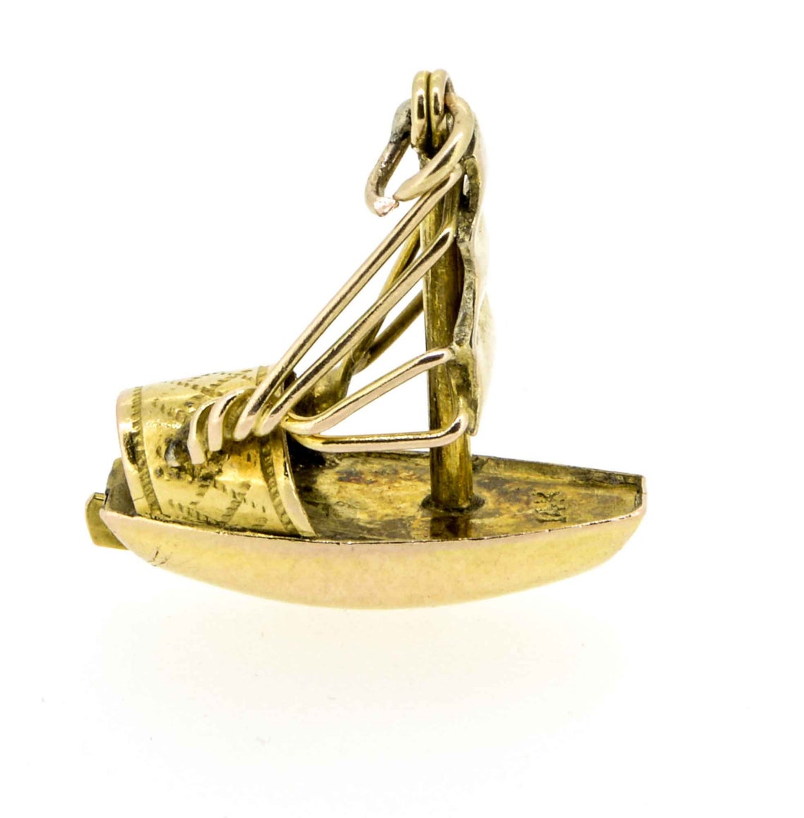 1960s 14k Sampan Novelty Charm