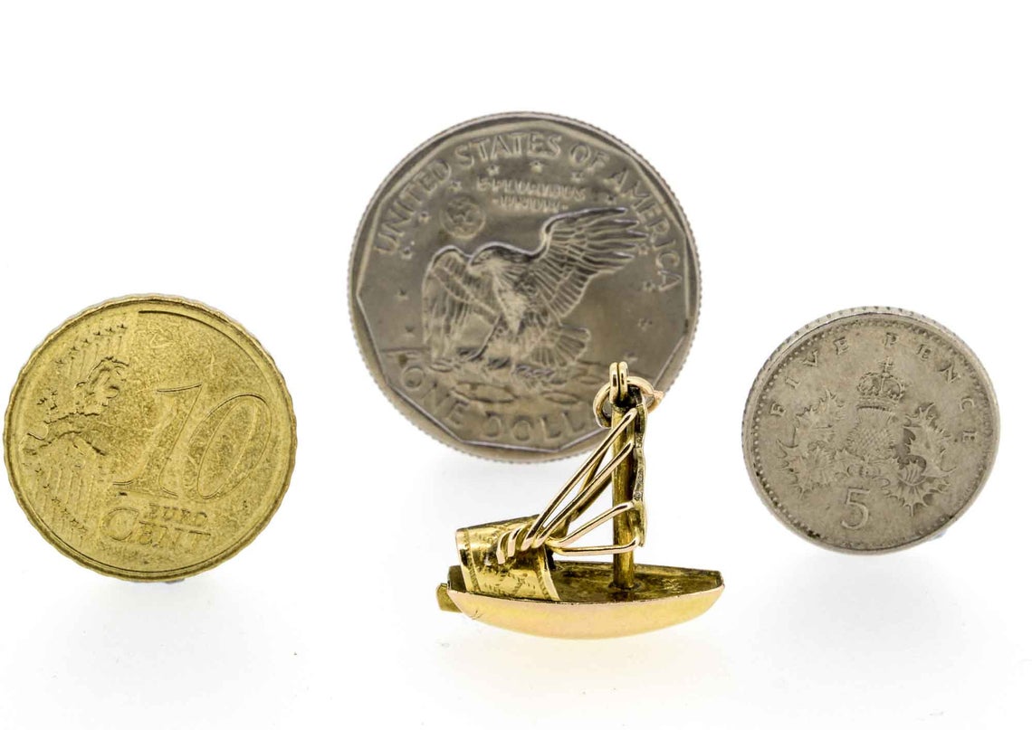 1960s 14k Sampan Novelty Charm