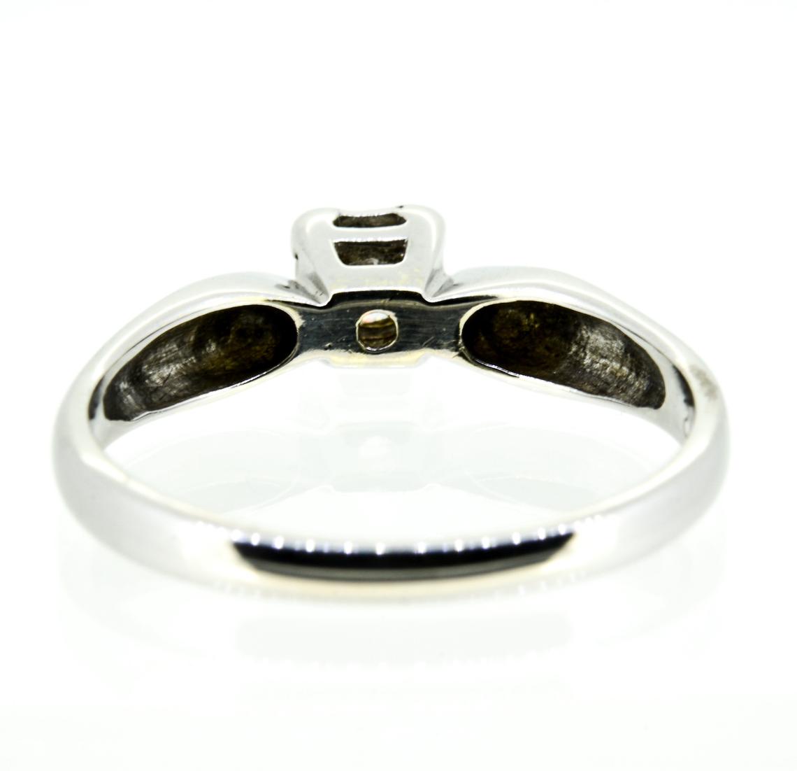 9ct White Gold Brilliant Cut Diamond Engagement Ring