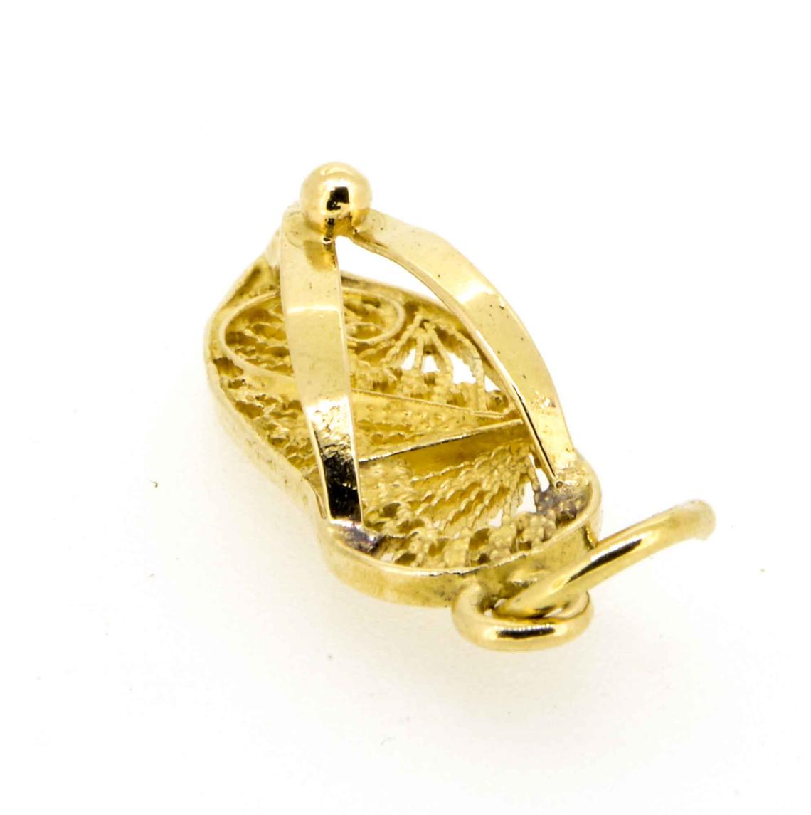 1960s 18ct Gold Sandal Novelty Charm/Pendant