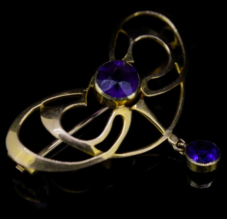 Art Nouveau 15ct Yellow Gold Amethyst Brooch