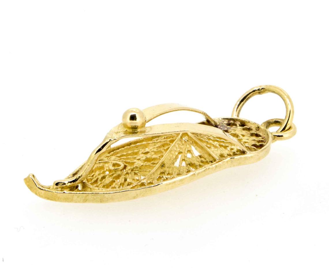 1960s 18ct Gold Sandal Novelty Charm/Pendant