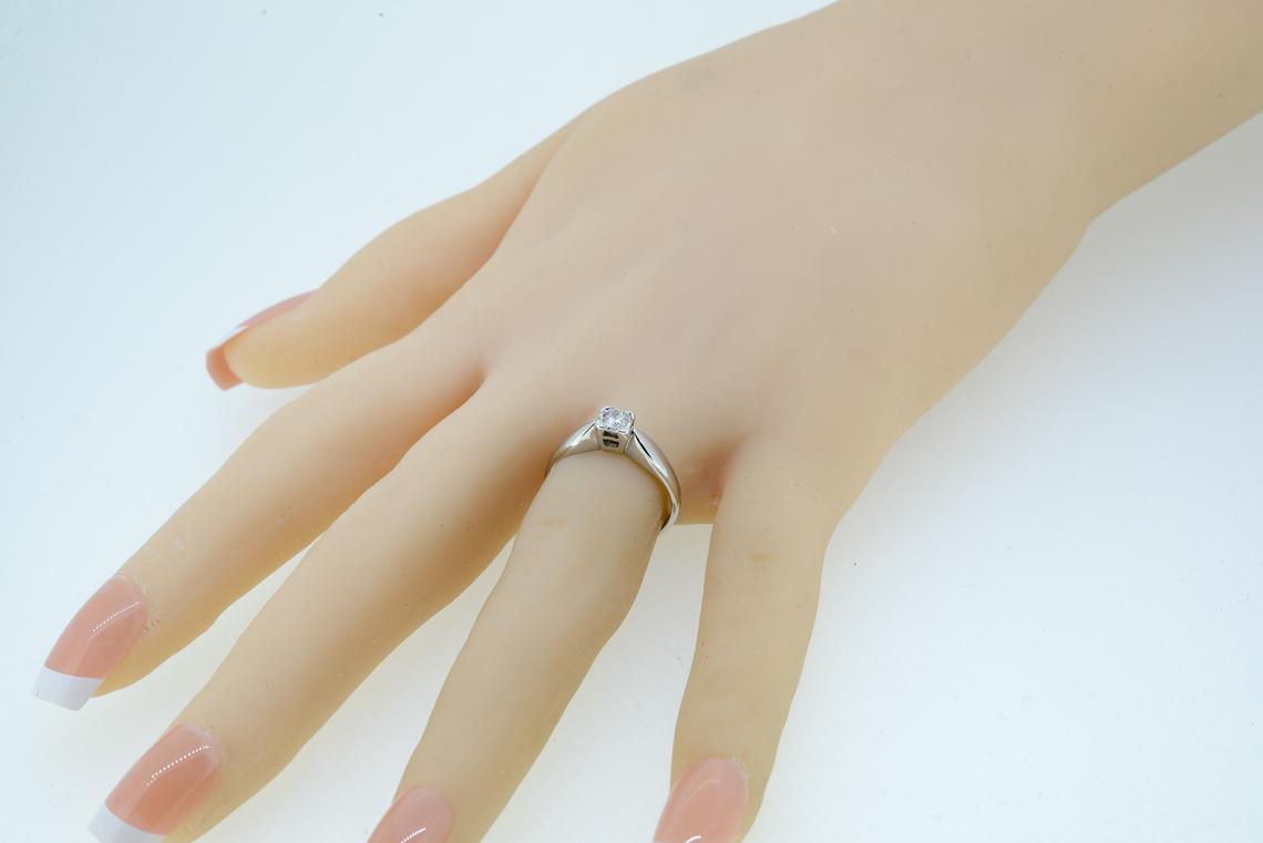 9ct White Gold Brilliant Cut Diamond Engagement Ring