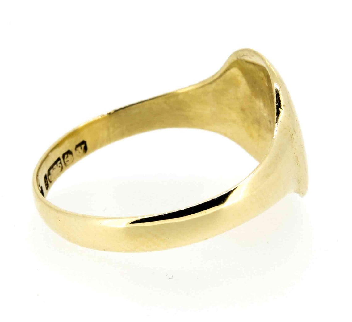 Early 20th Century 9ct Yellow Gold Cushion Shape Signet Ring
