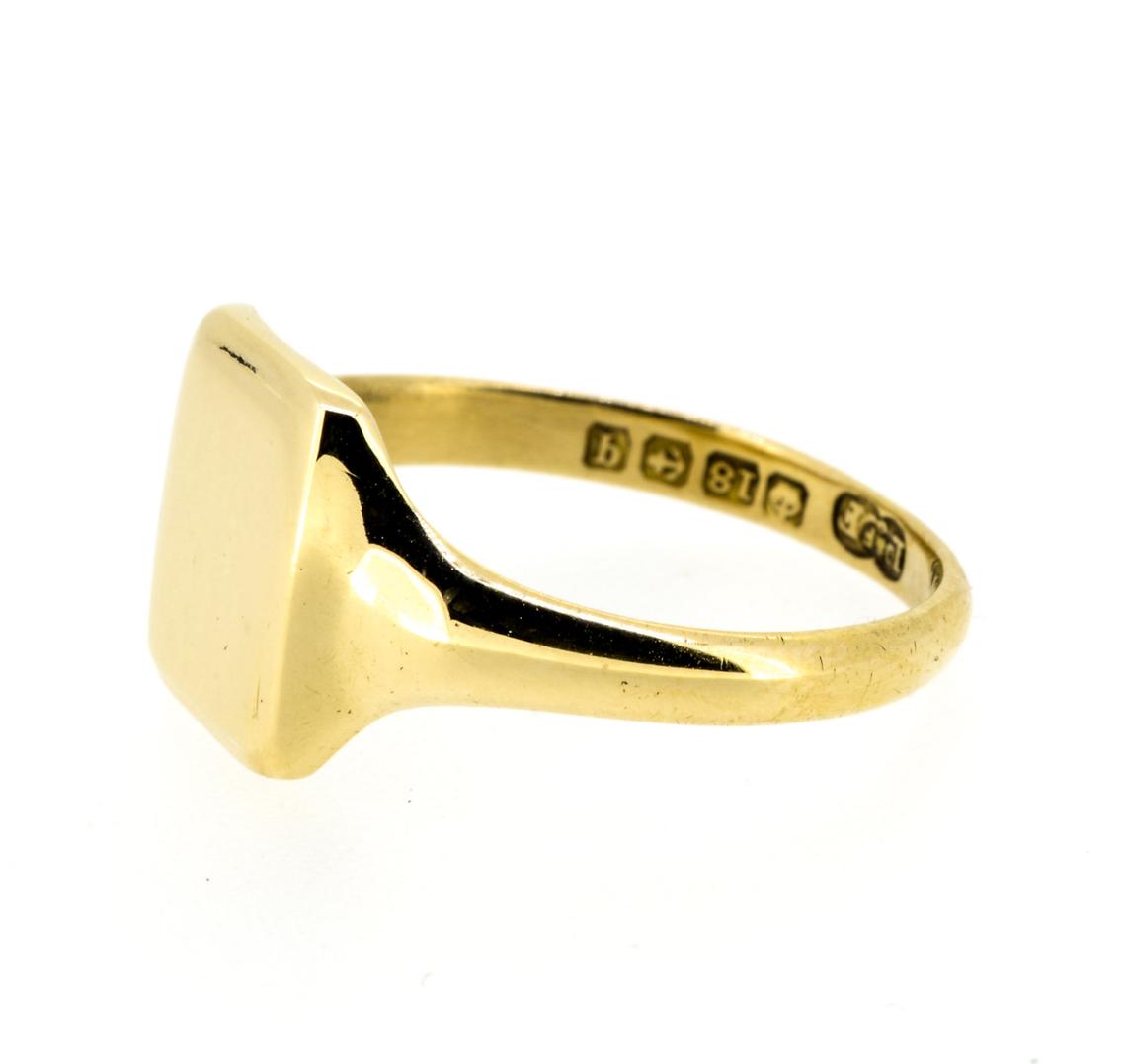 Early 20th Century 18ct Yellow Gold Signet Ring