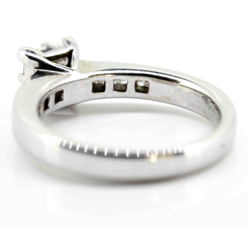 18ct White Gold Princess Cut Diamond Dress Ring