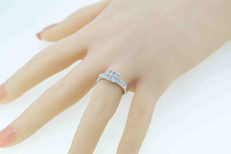 18ct White Gold Princess Cut Diamond Dress Ring