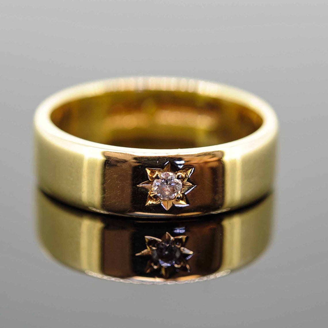 18ct Yellow Gold Gypsy Star Set Diamond Ring